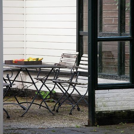Fairytale Cottage In Nes Friesland With Garden Exterior foto